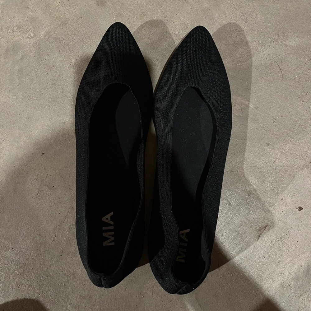Pointed Flats